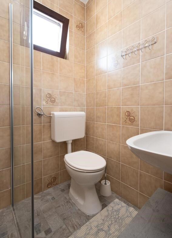 Apartmani Nik 比比涅 外观 照片